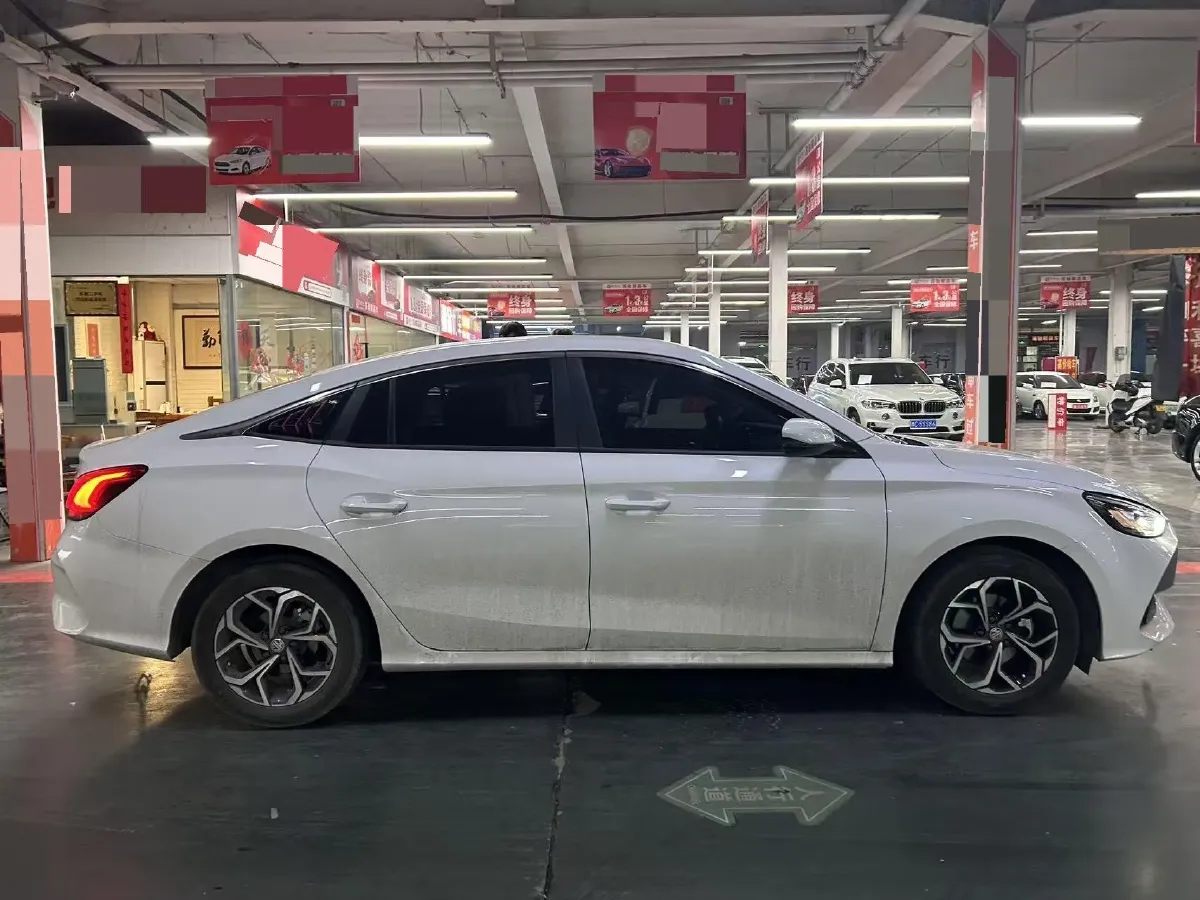 2023 MG 5 1.5L 129HP L4 5MT,autocango,china used car exporter,china ev exporter,chinese used car exporter,chinese used ev exporter