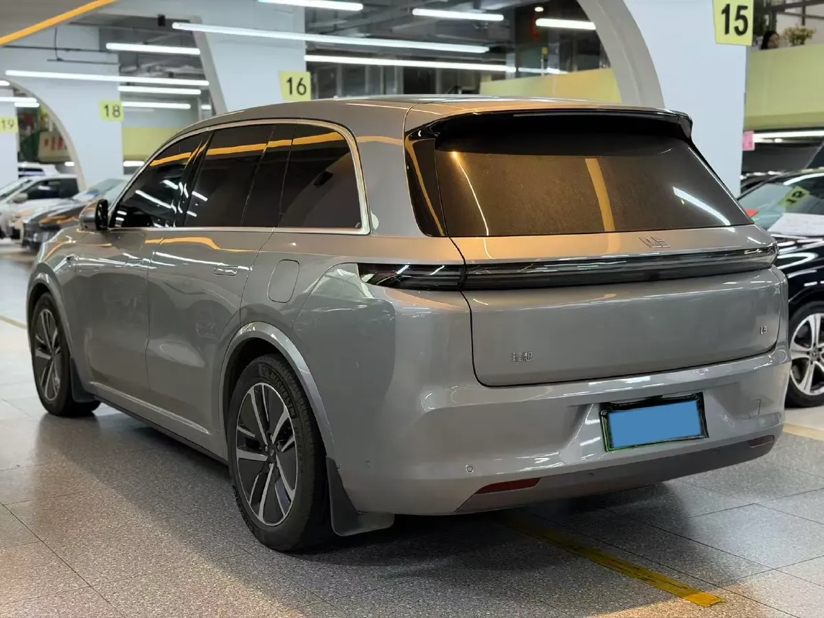 2024 Toyota Granvia 2.5L 189HP L4 E-CVT Hybrid,autocango,china used car exporter,china ev exporter,chinese used car exporter,chinese used ev exporter