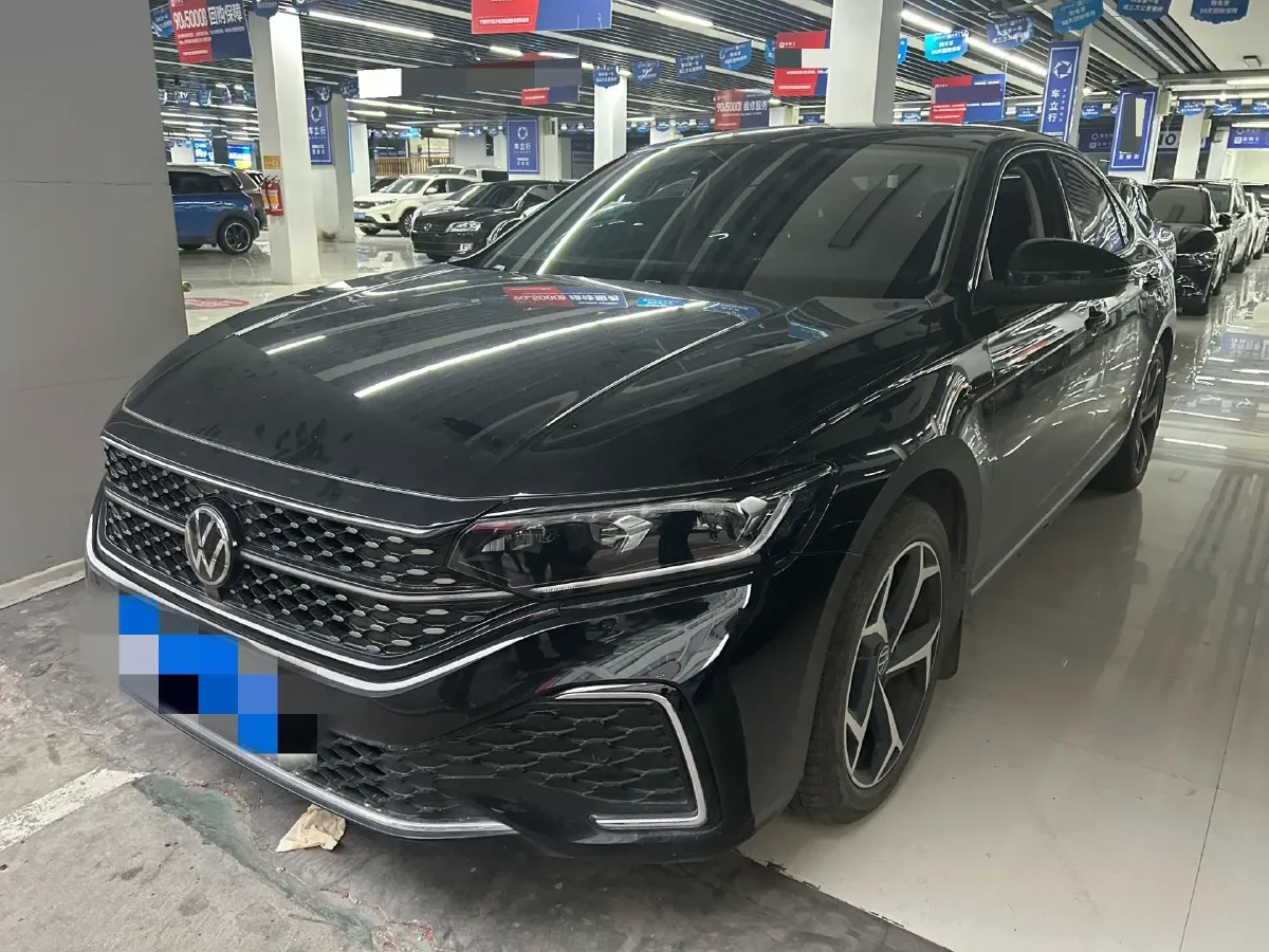 2025 Volkswagen Passat 2.0T 220HP L4 7DCT,autocango,china used car exporter,china ev exporter,chinese used car exporter,chinese used ev exporter
