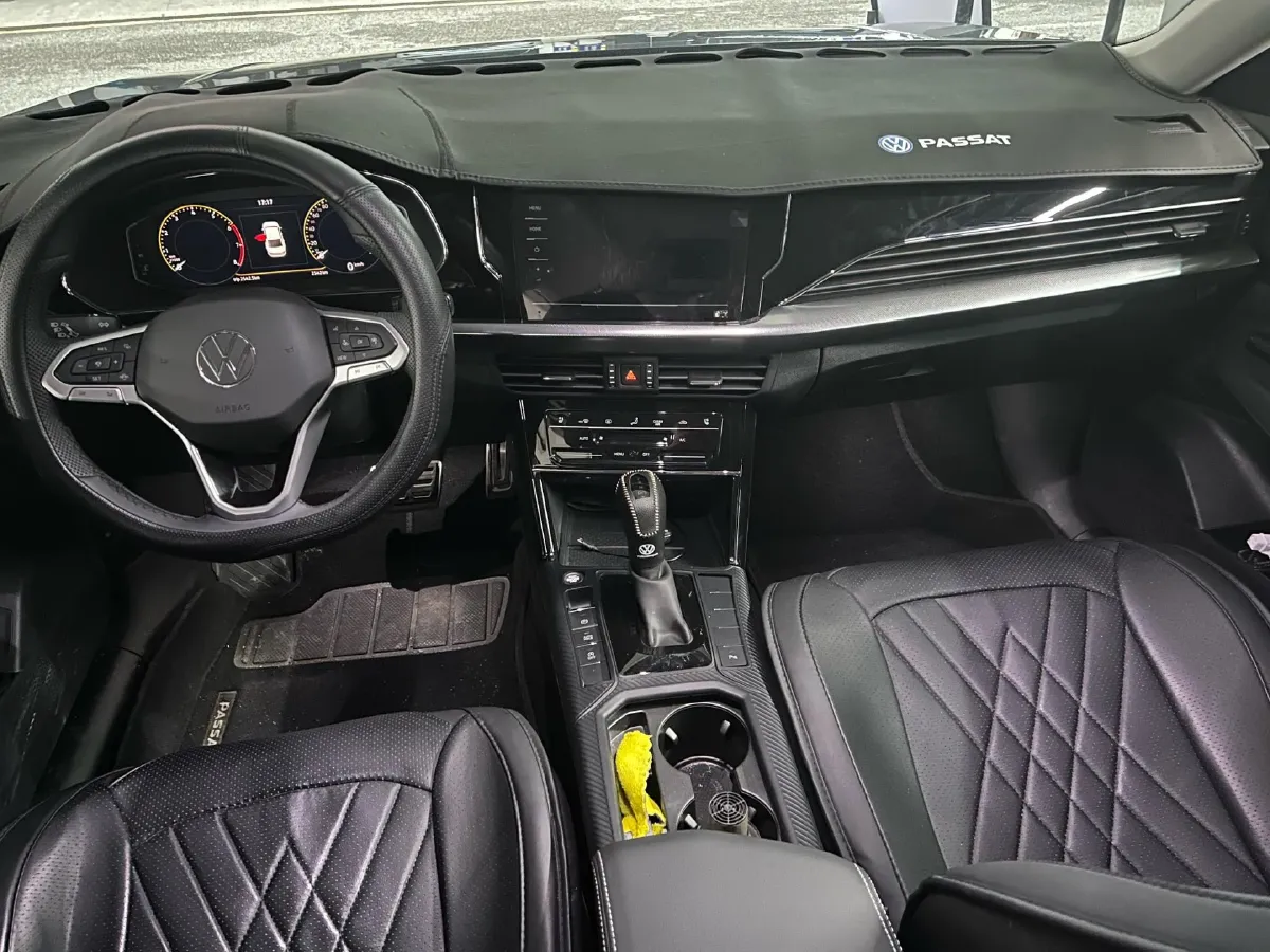 2025 Volkswagen Passat 2.0T 220HP L4 7DCT,autocango,china used car exporter,china ev exporter,chinese used car exporter,chinese used ev exporter