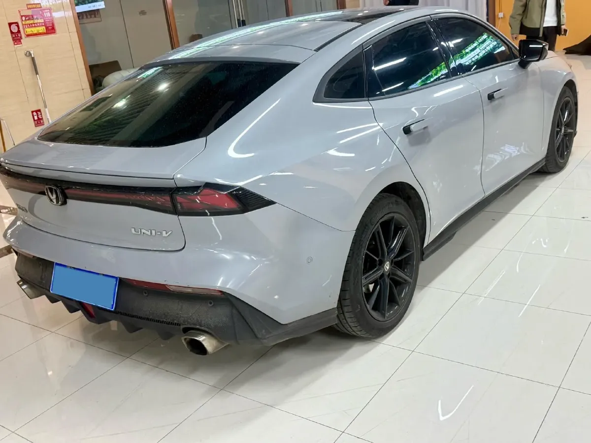 2022 ChangAn UNI-V 1.5T 188HP L4 7DCT,autocango,china used car exporter,china ev exporter,chinese used car exporter,chinese used ev exporter