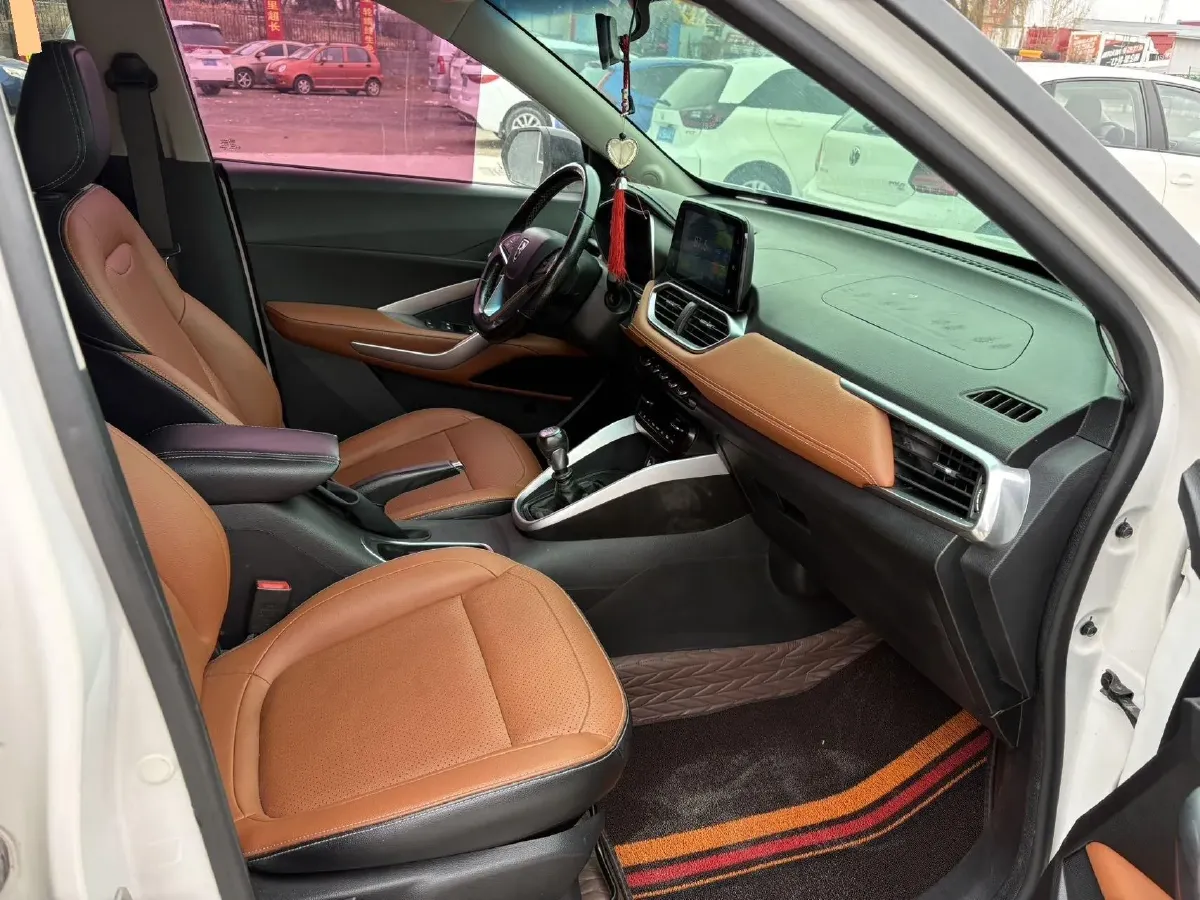 2019 Bestune X40 1.6L 114HP L4 5MT,autocango,china used car exporter,china ev exporter,chinese used car exporter,chinese used ev exporter