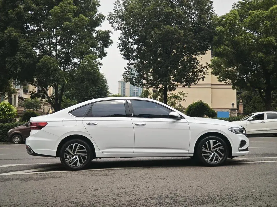 2023 Volkswagen Lavida 1.5L 110HP L4 6AT,autocango,china used car exporter,china ev exporter,chinese used car exporter,chinese used ev exporter