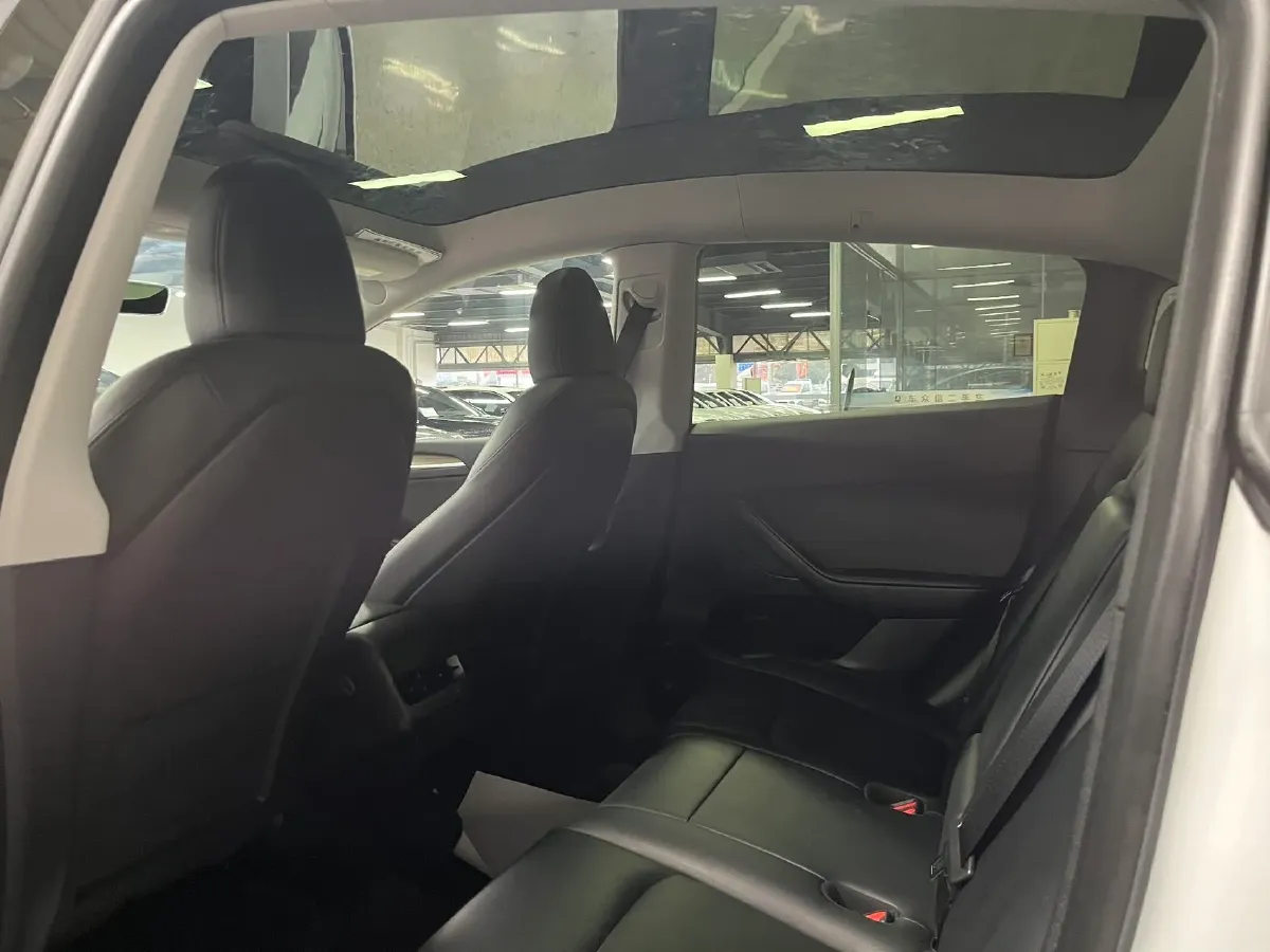 2022 Tesla Model Y BEV 60KWH,autocango,china used car exporter,china ev exporter,chinese used car exporter,chinese used ev exporter