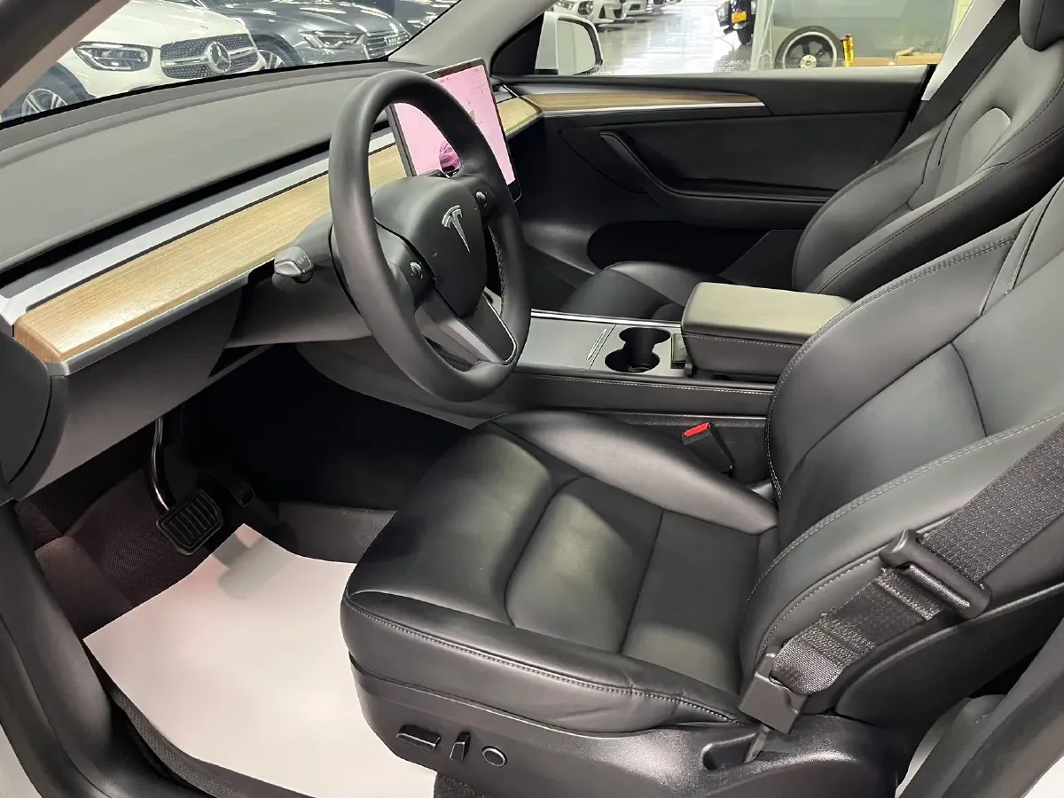 2022 Tesla Model Y BEV 60KWH,autocango,china used car exporter,china ev exporter,chinese used car exporter,chinese used ev exporter