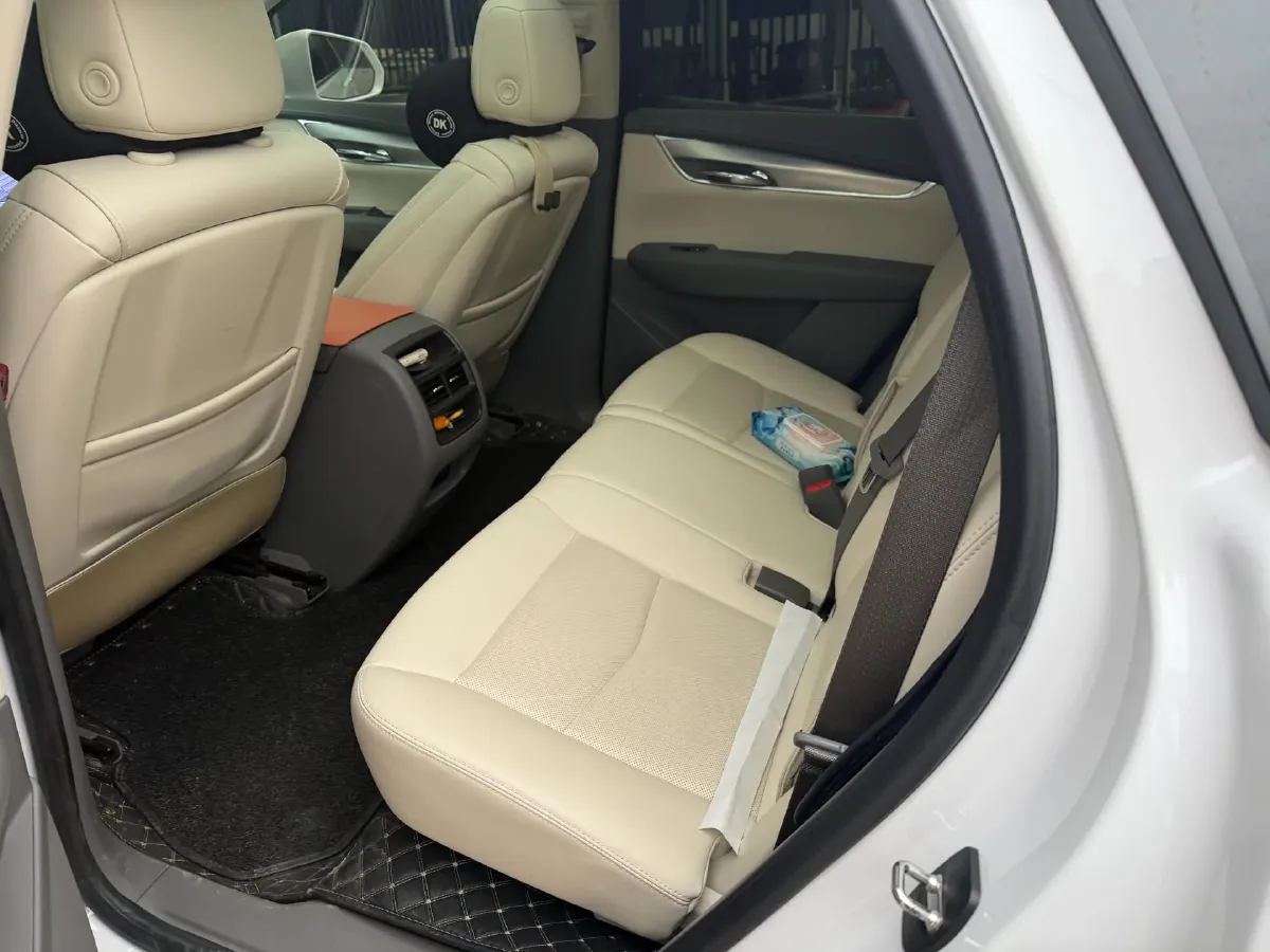 2023 Cadillac XT5 2.0T 237HP L4 9AT,autocango,china used car exporter,china ev exporter,chinese used car exporter,chinese used ev exporter