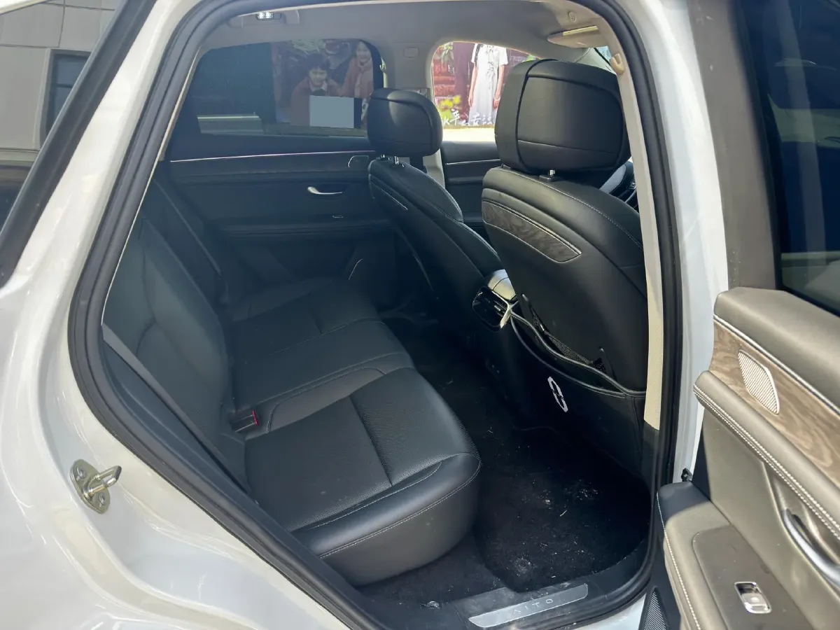 2022 AITO AITO M5 Range Extended 125HP REEV 40KWH,autocango,china used car exporter,china ev exporter,chinese used car exporter,chinese used ev exporter