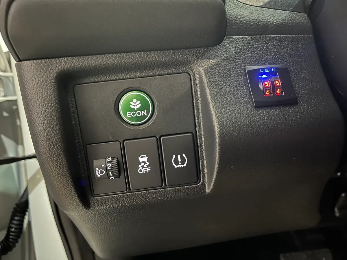 2022 Honda Vezel 1.5L 131HP L4 CVT,autocango,china used car exporter,china ev exporter,chinese used car exporter,chinese used ev exporter