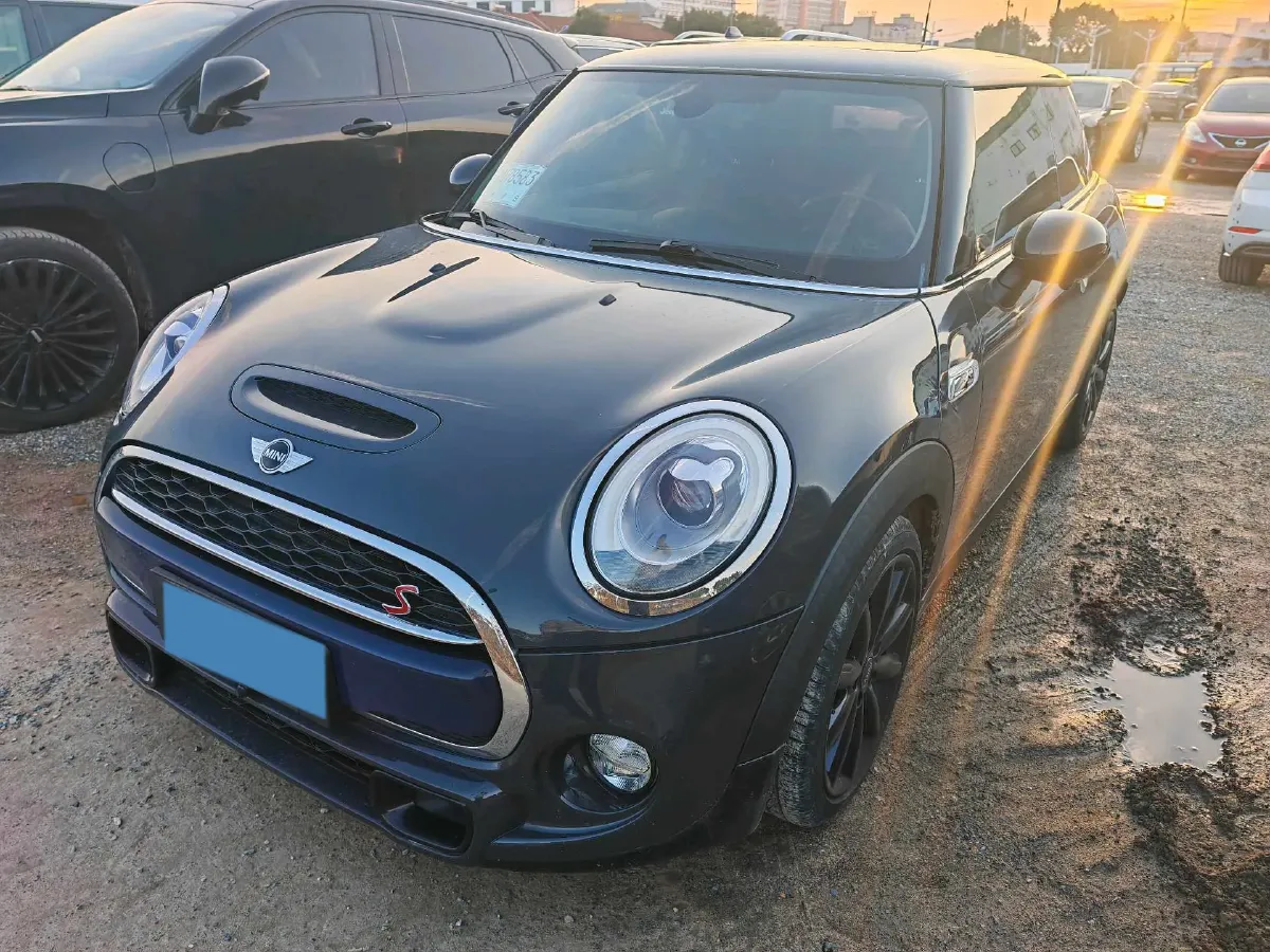 2016 Mercedes-Benz Vito 2.0T 211HP L4 7AT,autocango,china used car exporter,china ev exporter,chinese used car exporter,chinese used ev exporter