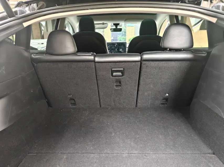 2022 Tesla Model Y BEV 60KWH,autocango,china used car exporter,china ev exporter,chinese used car exporter,chinese used ev exporter