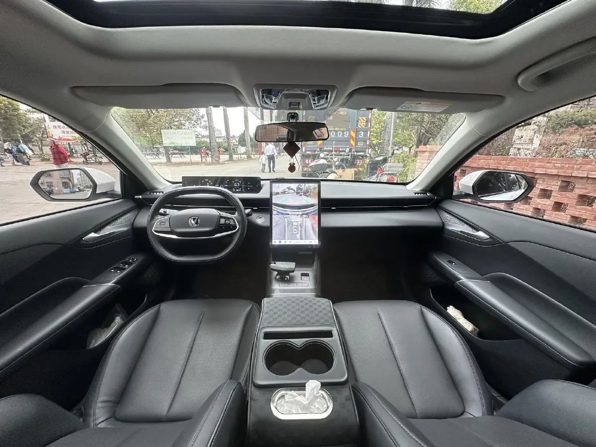 2023 ChangAn Lamore 1.5T 170HP L4 7DCT,autocango,china used car exporter,china ev exporter,chinese used car exporter,chinese used ev exporter