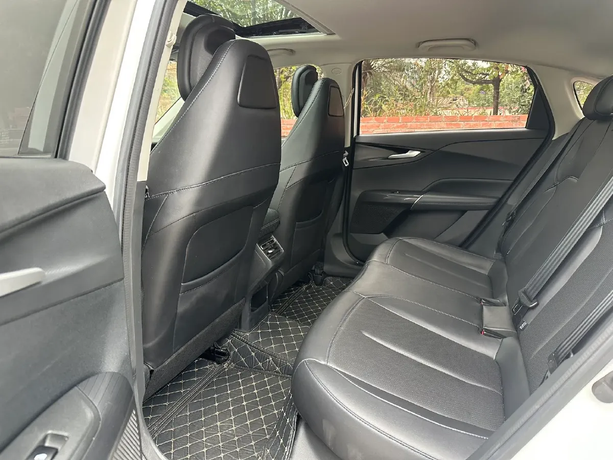 2023 ChangAn Lamore 1.5T 170HP L4 7DCT,autocango,china used car exporter,china ev exporter,chinese used car exporter,chinese used ev exporter