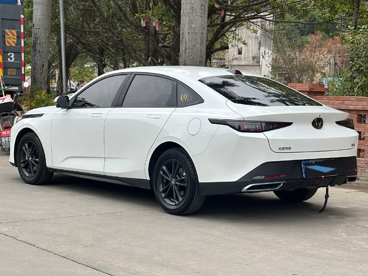 2023 ChangAn Lamore 1.5T 170HP L4 7DCT,autocango,china used car exporter,china ev exporter,chinese used car exporter,chinese used ev exporter