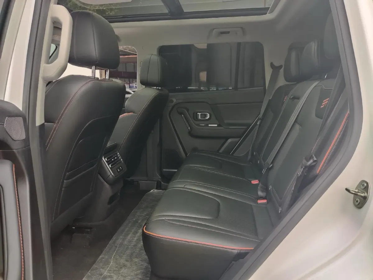 2025 MAXUS XinTu V70 2.0T 150HP L4 9AT,autocango,china used car exporter,china ev exporter,chinese used car exporter,chinese used ev exporter