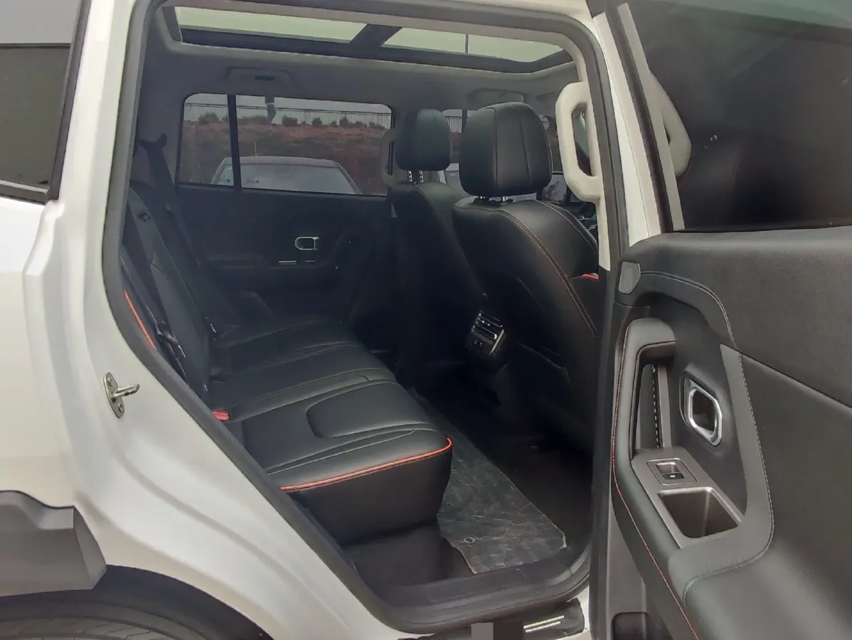 2025 MAXUS XinTu V70 2.0T 150HP L4 9AT,autocango,china used car exporter,china ev exporter,chinese used car exporter,chinese used ev exporter