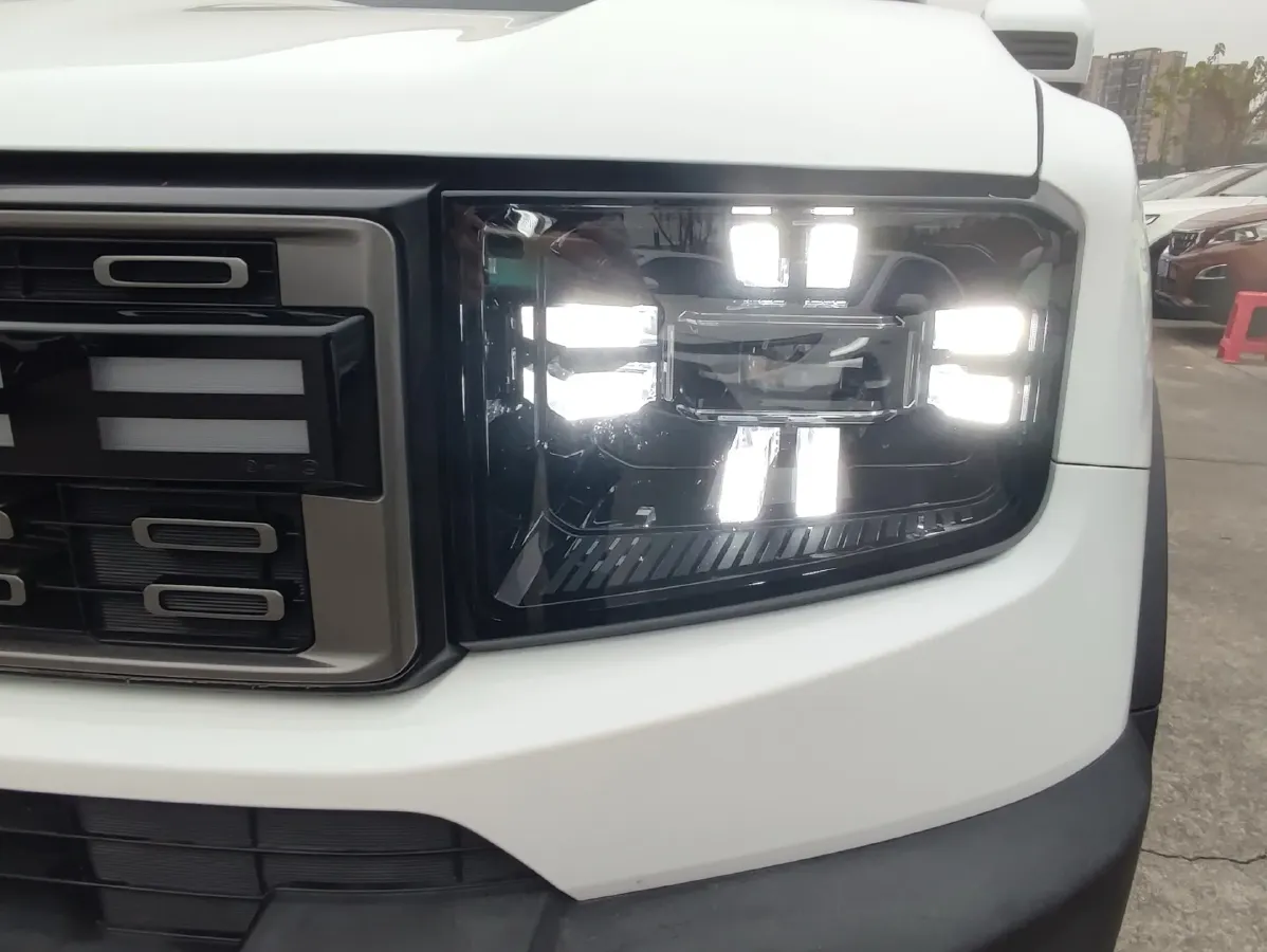 2025 MAXUS XinTu V70 2.0T 150HP L4 9AT,autocango,china used car exporter,china ev exporter,chinese used car exporter,chinese used ev exporter