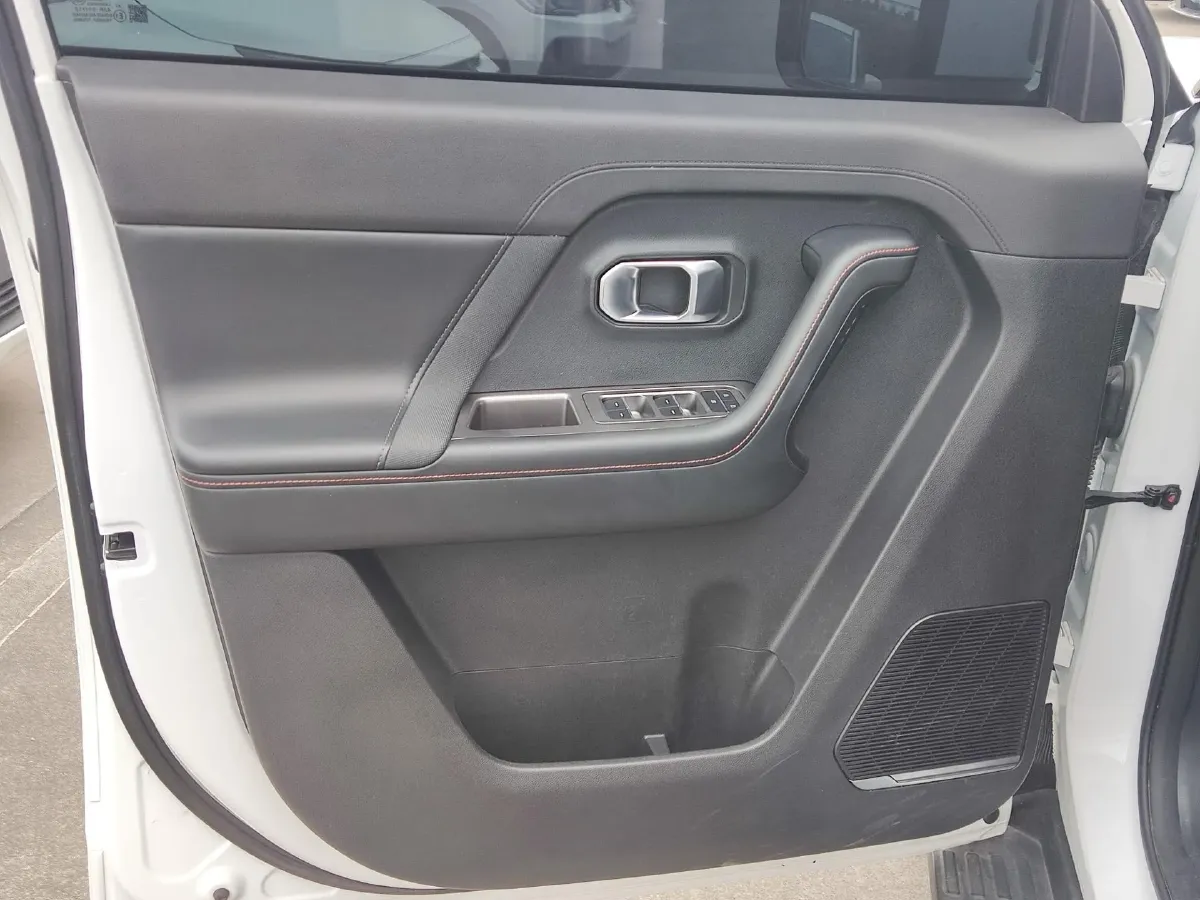 2025 MAXUS XinTu V70 2.0T 150HP L4 9AT,autocango,china used car exporter,china ev exporter,chinese used car exporter,chinese used ev exporter