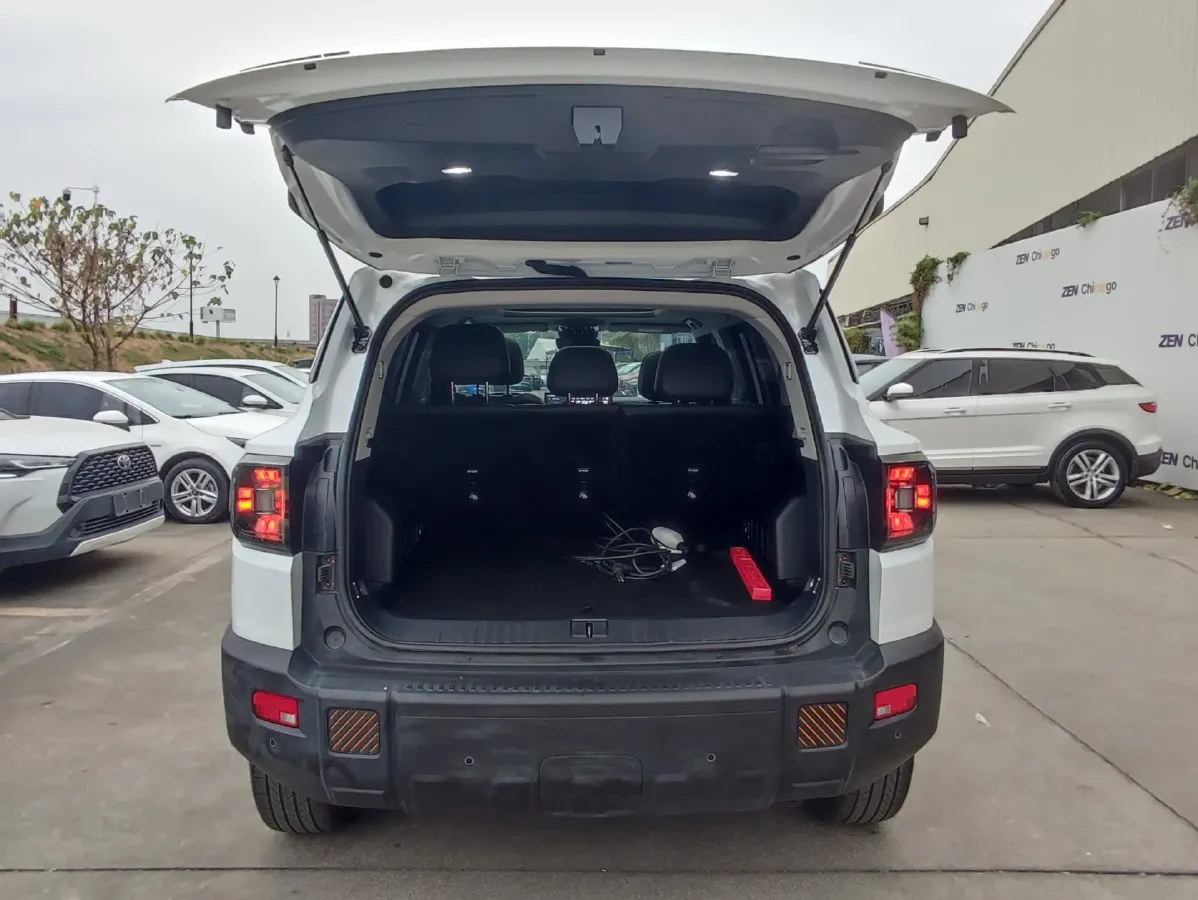 2025 MAXUS XinTu V70 2.0T 150HP L4 9AT,autocango,china used car exporter,china ev exporter,chinese used car exporter,chinese used ev exporter