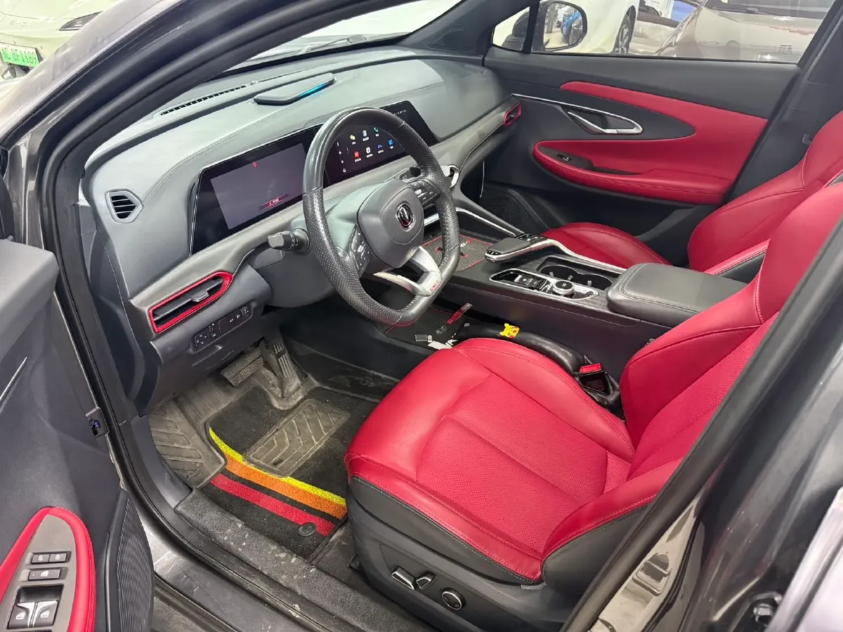 2020 ChangAn UNI-T 1.5T 180HP L4 7DCT,autocango,china used car exporter,china ev exporter,chinese used car exporter,chinese used ev exporter