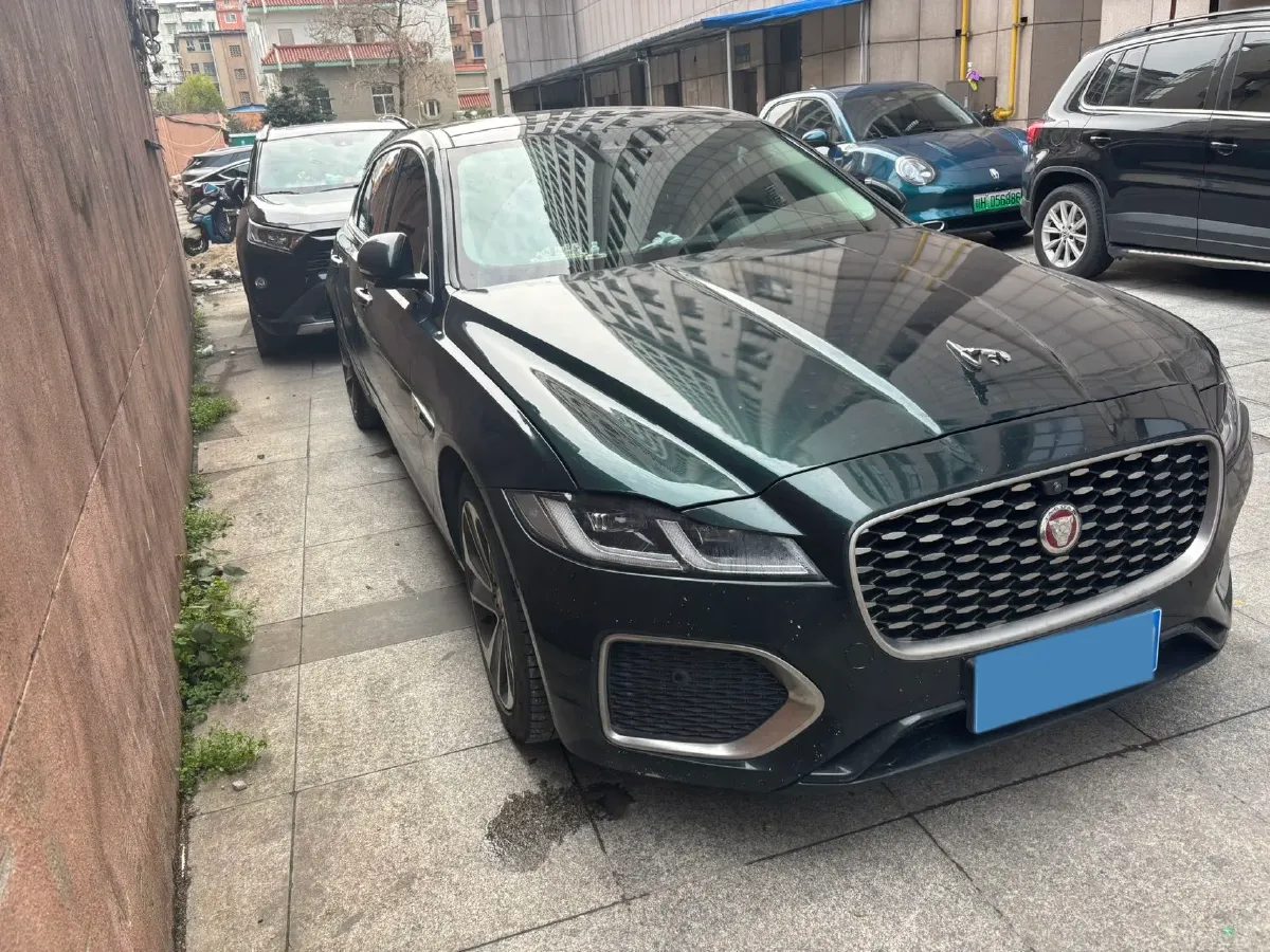 2022 Jaguar XFL 2.0T 200HP L4 8AT,autocango,china used car exporter,china ev exporter,chinese used car exporter,chinese used ev exporter