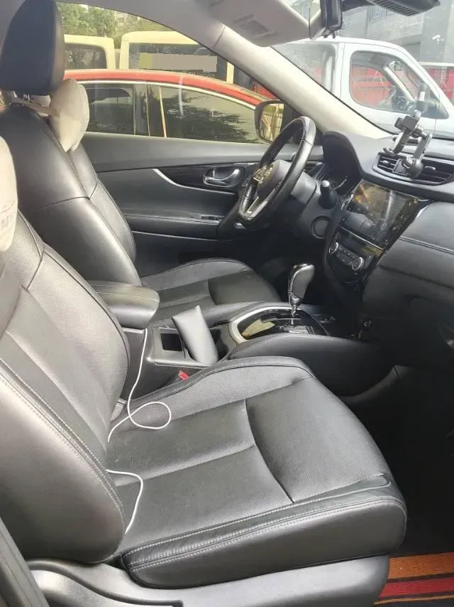 2020 Nissan X-Trail 2.0L 154HP L4 CVT,autocango,china used car exporter,china ev exporter,chinese used car exporter,chinese used ev exporter