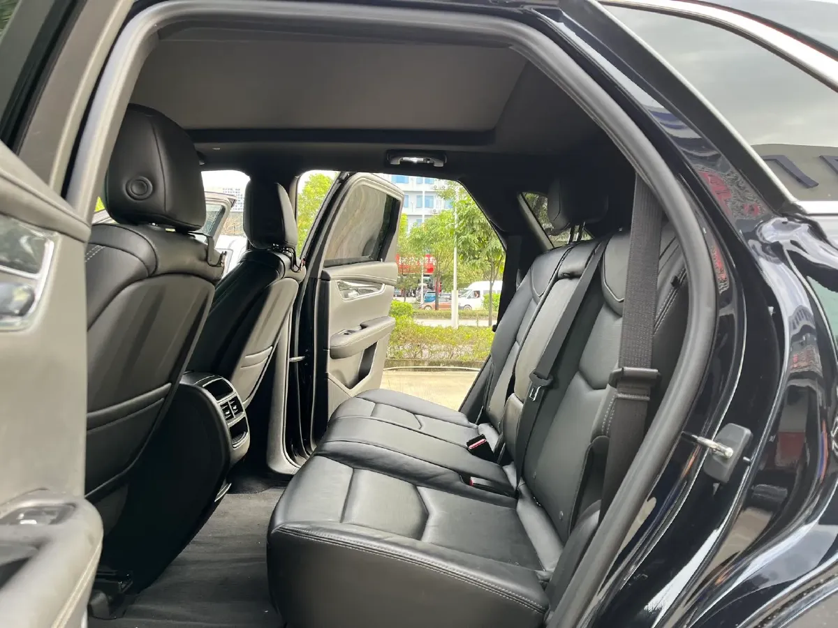 2020 Cadillac XT5 2.0T 237HP L4 9AT,autocango,china used car exporter,china ev exporter,chinese used car exporter,chinese used ev exporter