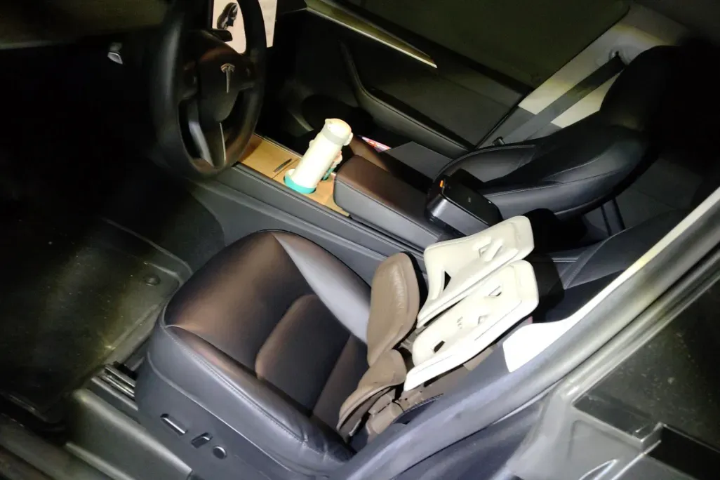 2022 Tesla Model Y BEV 60KWH,autocango,china used car exporter,china ev exporter,chinese used car exporter,chinese used ev exporter