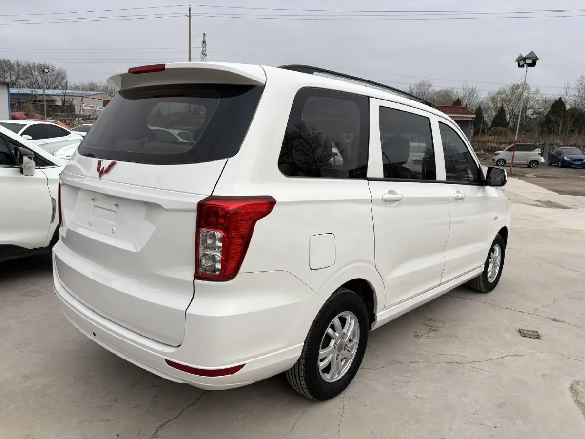 2019 WuLing HongGuang 1.5L 105HP L4 5MT,autocango,china used car exporter,china ev exporter,chinese used car exporter,chinese used ev exporter