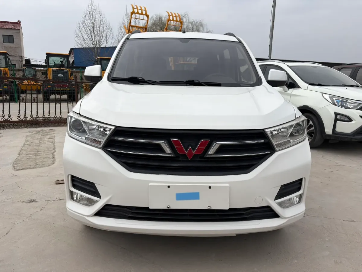 2019 WuLing HongGuang 1.5L 105HP L4 5MT,autocango,china used car exporter,china ev exporter,chinese used car exporter,chinese used ev exporter