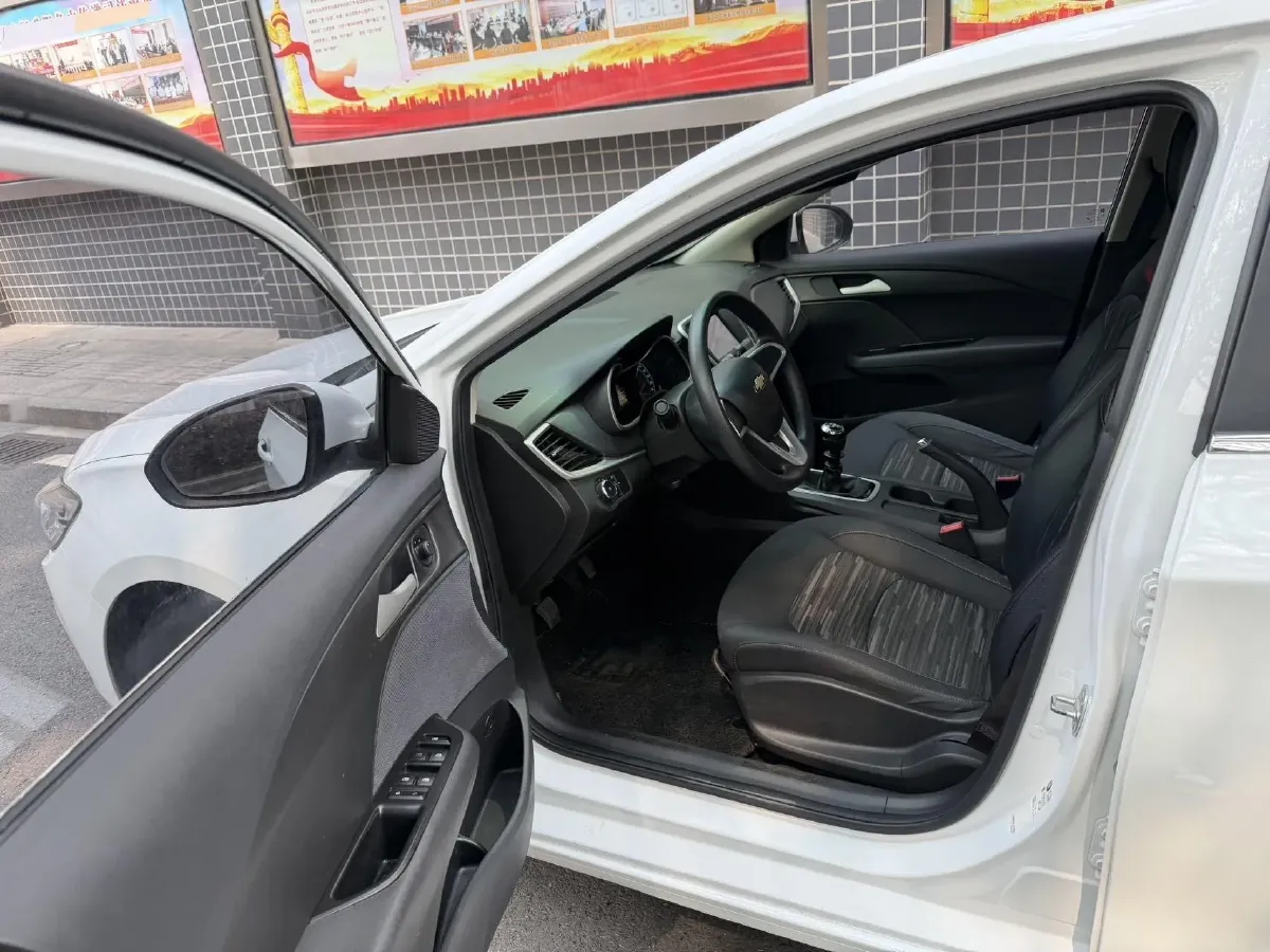 2016 Chevrolet Cavalier 1.5L 113HP L4 5MT,autocango,china used car exporter,china ev exporter,chinese used car exporter,chinese used ev exporter