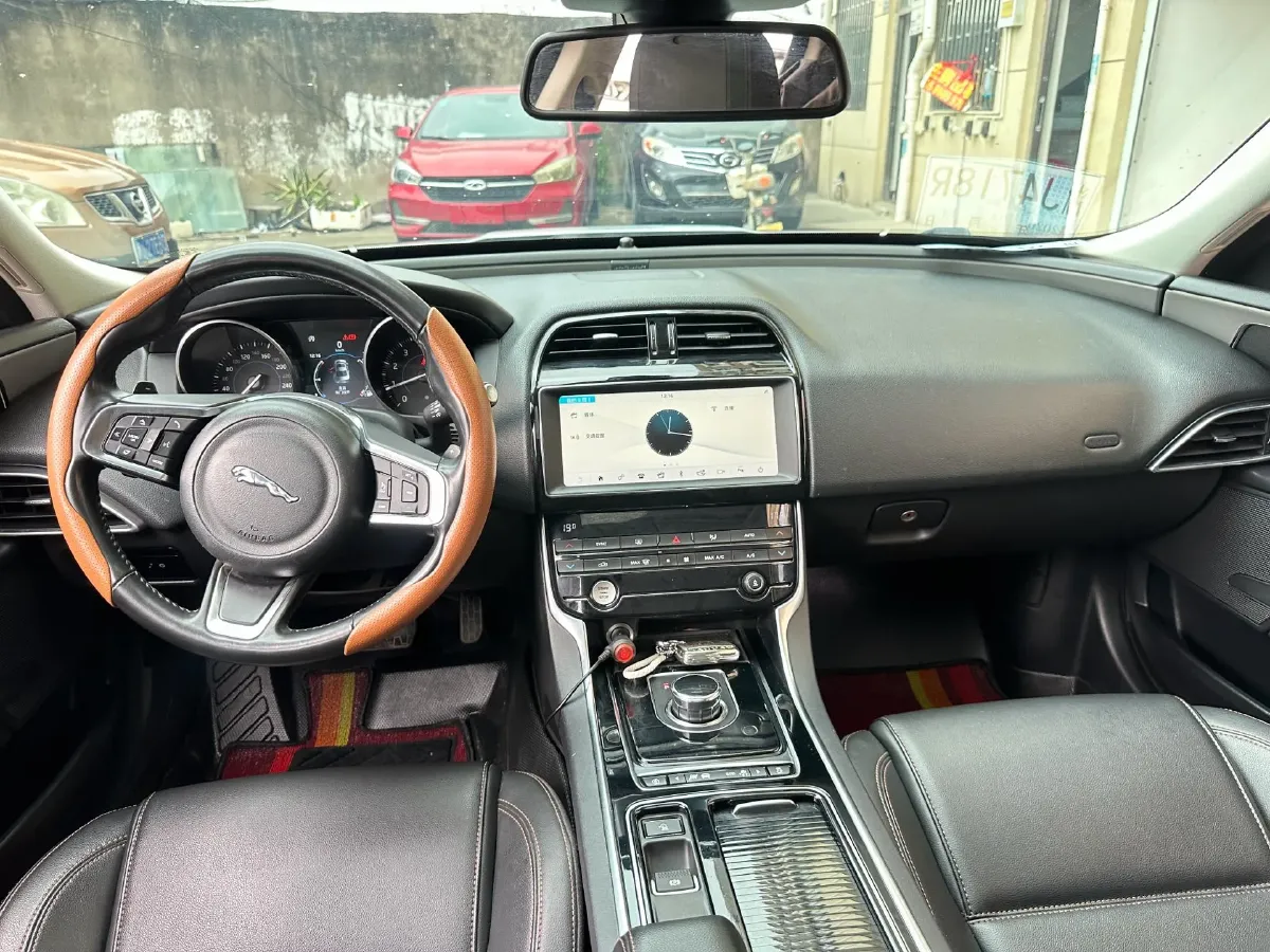 2019 Jeep Cherokee 2.0T 265HP L4 9AT,autocango,china used car exporter,china ev exporter,chinese used car exporter,chinese used ev exporter