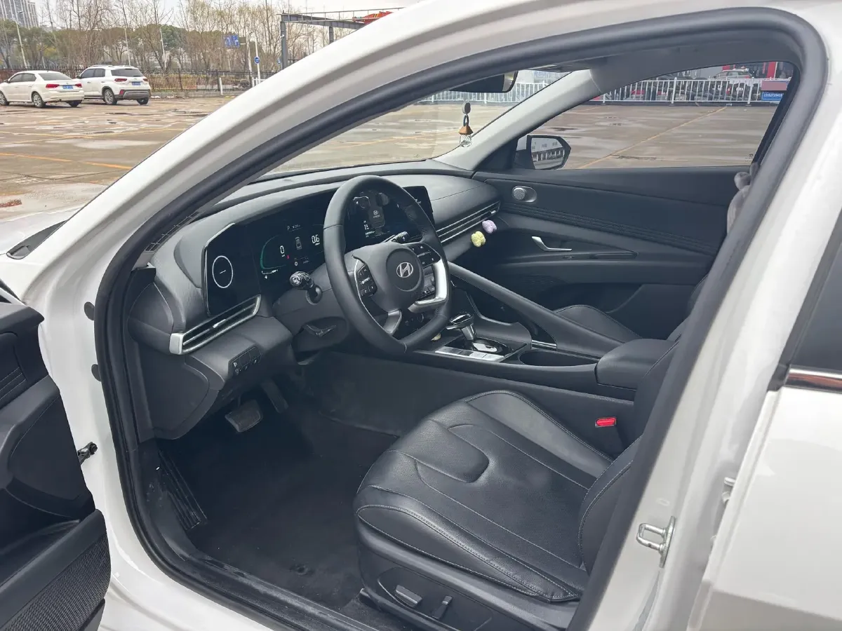 2023 Hyundai Elantra 1.5L 115HP L4 CVT,autocango,china used car exporter,china ev exporter,chinese used car exporter,chinese used ev exporter