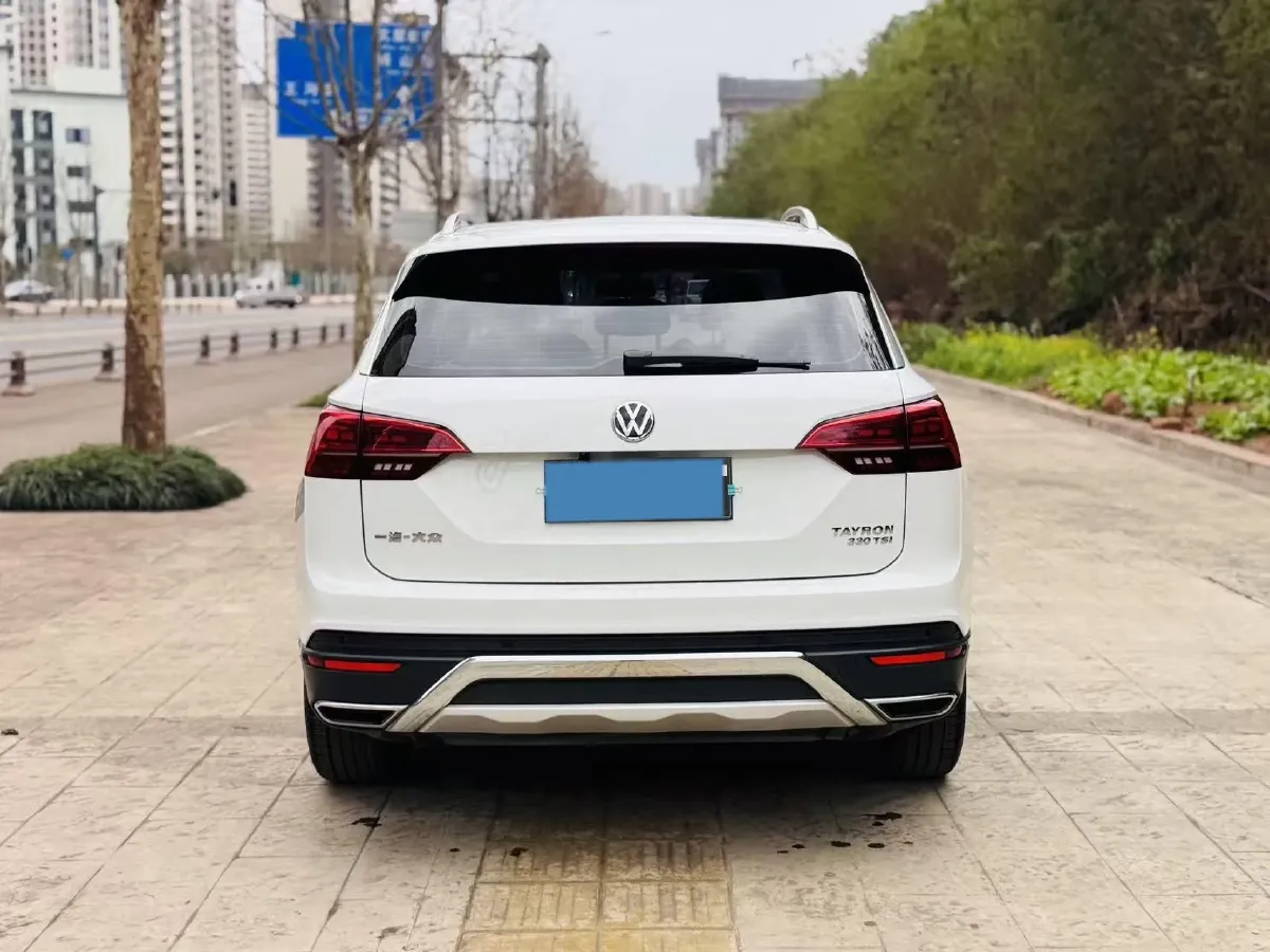 2019 Jeep Cherokee 2.0T 234HP L4 9AT,autocango,china used car exporter,china ev exporter,chinese used car exporter,chinese used ev exporter