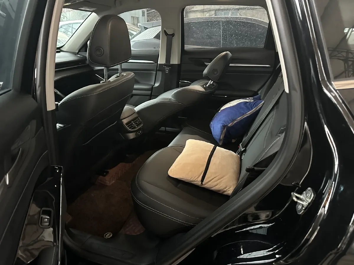 2022 Haval H6 1.5T 184HP L4 7DCT,autocango,china used car exporter,china ev exporter,chinese used car exporter,chinese used ev exporter