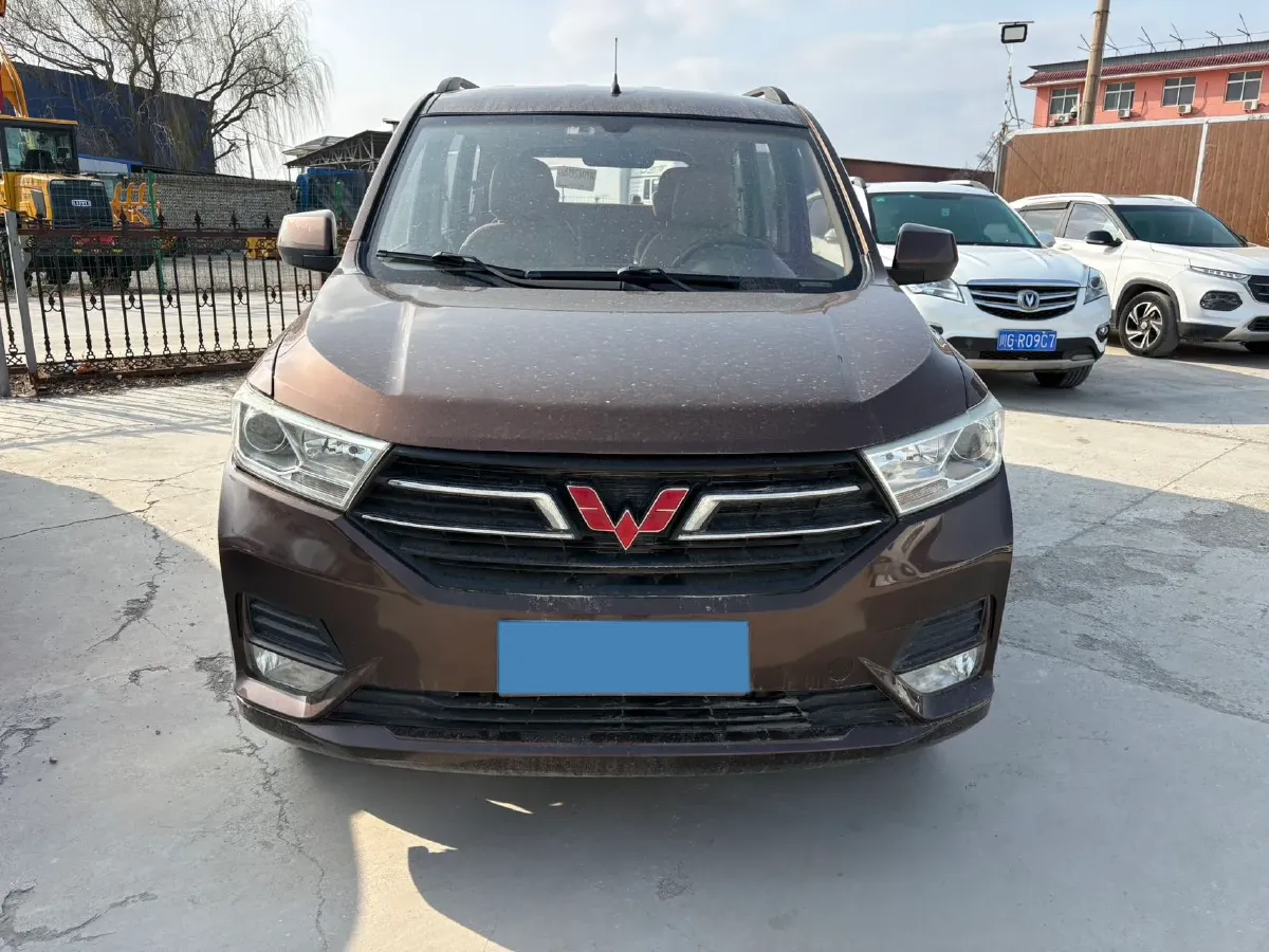 2018 WuLing HongGuang 1.5L 105HP L4 5MT,autocango,china used car exporter,china ev exporter,chinese used car exporter,chinese used ev exporter