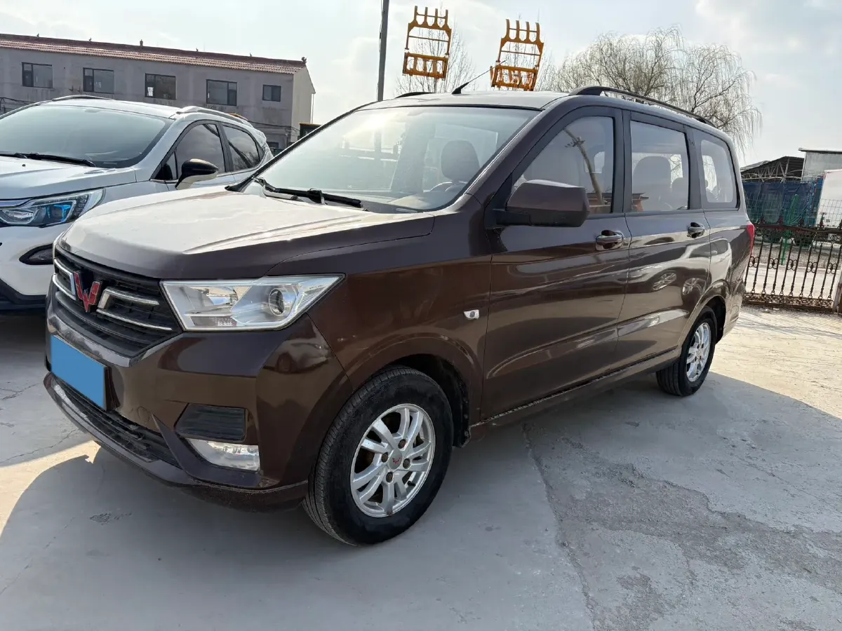 2018 WuLing HongGuang 1.5L 105HP L4 5MT,autocango,china used car exporter,china ev exporter,chinese used car exporter,chinese used ev exporter