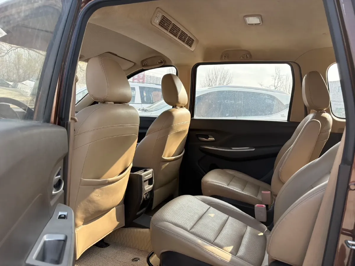 2018 WuLing HongGuang 1.5L 105HP L4 5MT,autocango,china used car exporter,china ev exporter,chinese used car exporter,chinese used ev exporter