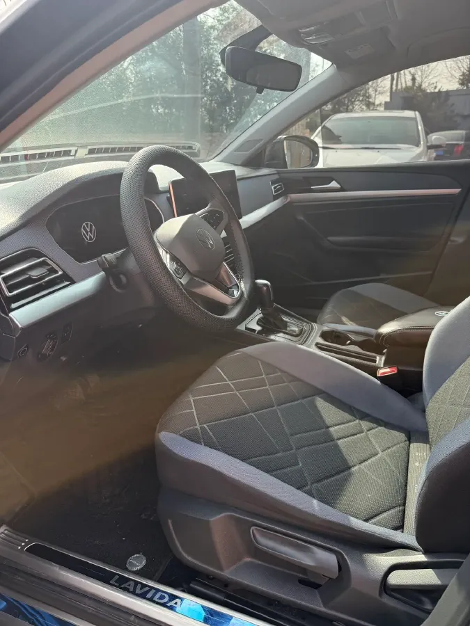 2023 Volkswagen Lavida 1.5L 113HP L4 6AT,autocango,china used car exporter,china ev exporter,chinese used car exporter,chinese used ev exporter