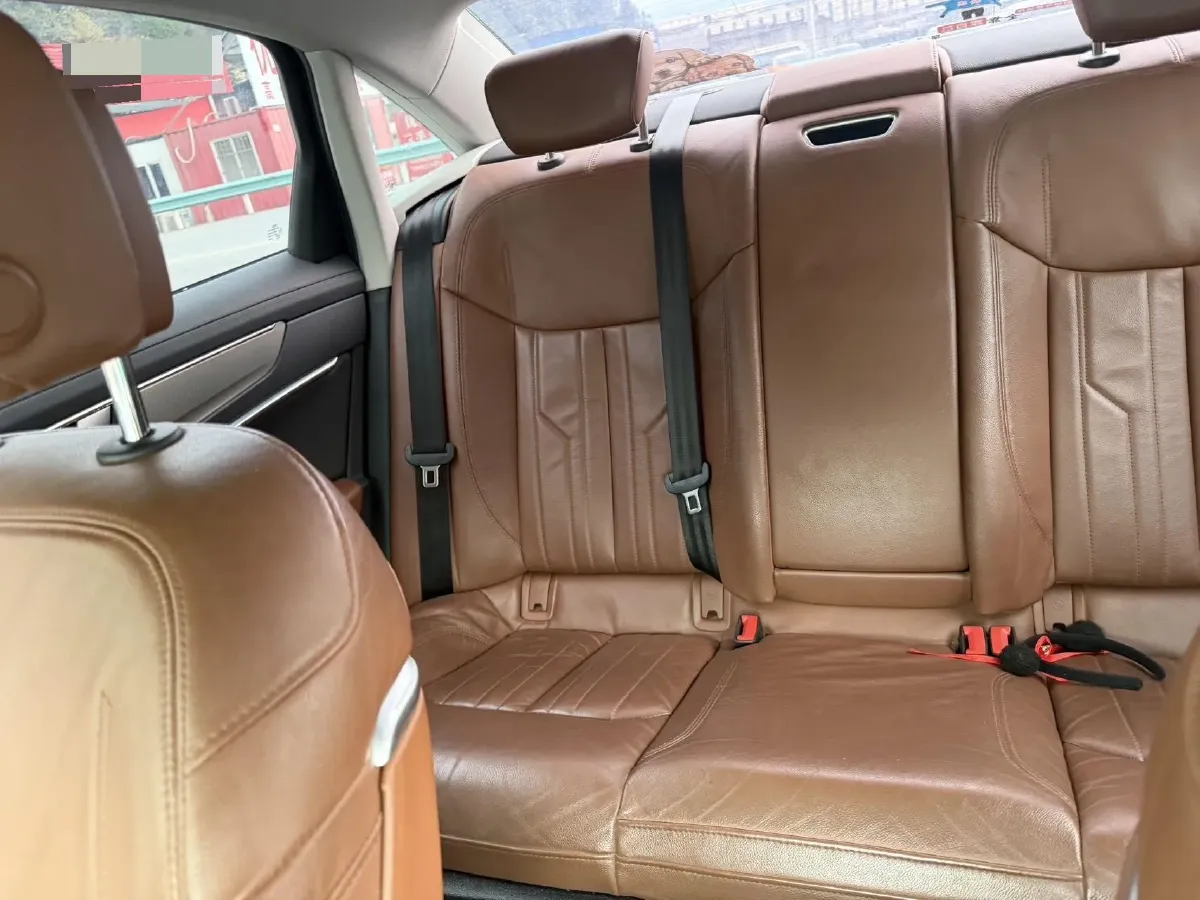 2020 Audi A6L 2.0T 190HP L4 7DCT,autocango,china used car exporter,china ev exporter,chinese used car exporter,chinese used ev exporter