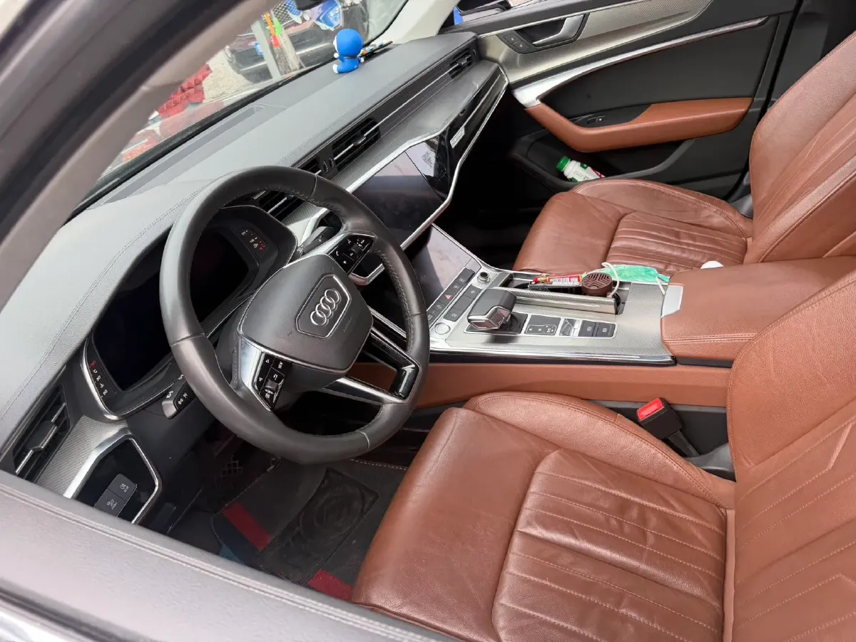 2020 Audi A6L 2.0T 190HP L4 7DCT,autocango,china used car exporter,china ev exporter,chinese used car exporter,chinese used ev exporter