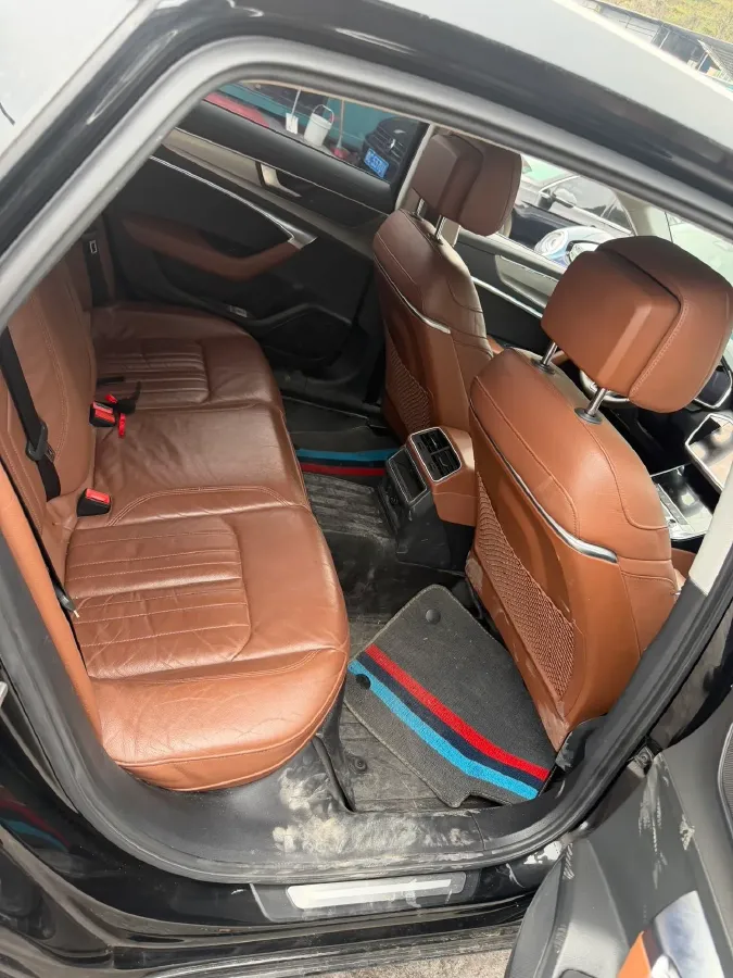 2020 Audi A6L 2.0T 190HP L4 7DCT,autocango,china used car exporter,china ev exporter,chinese used car exporter,chinese used ev exporter