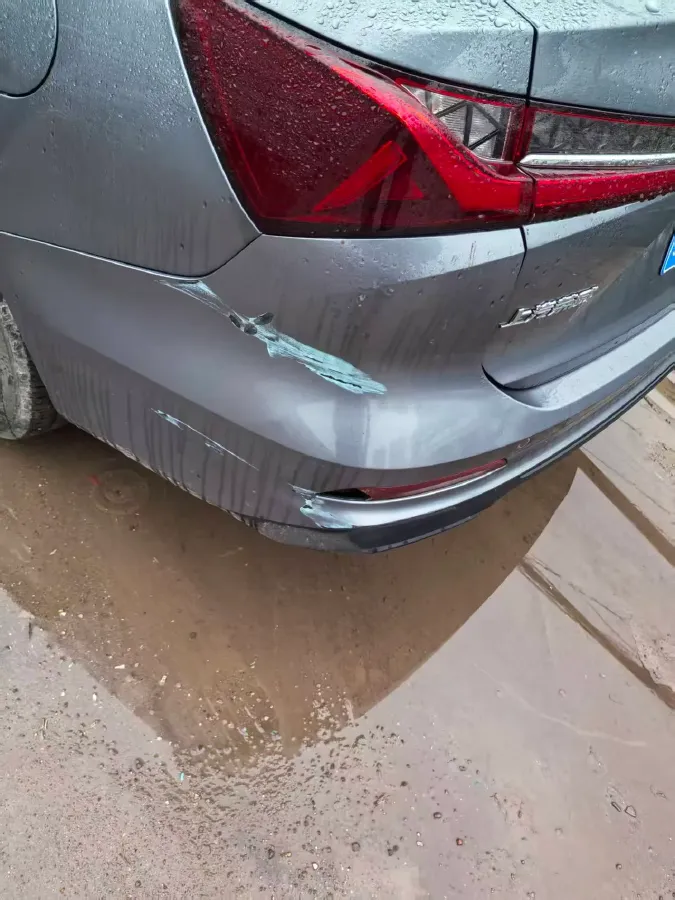 2023 Roewe i5 1.5L 129HP L4 5MT,autocango,china used car exporter,china ev exporter,chinese used car exporter,chinese used ev exporter