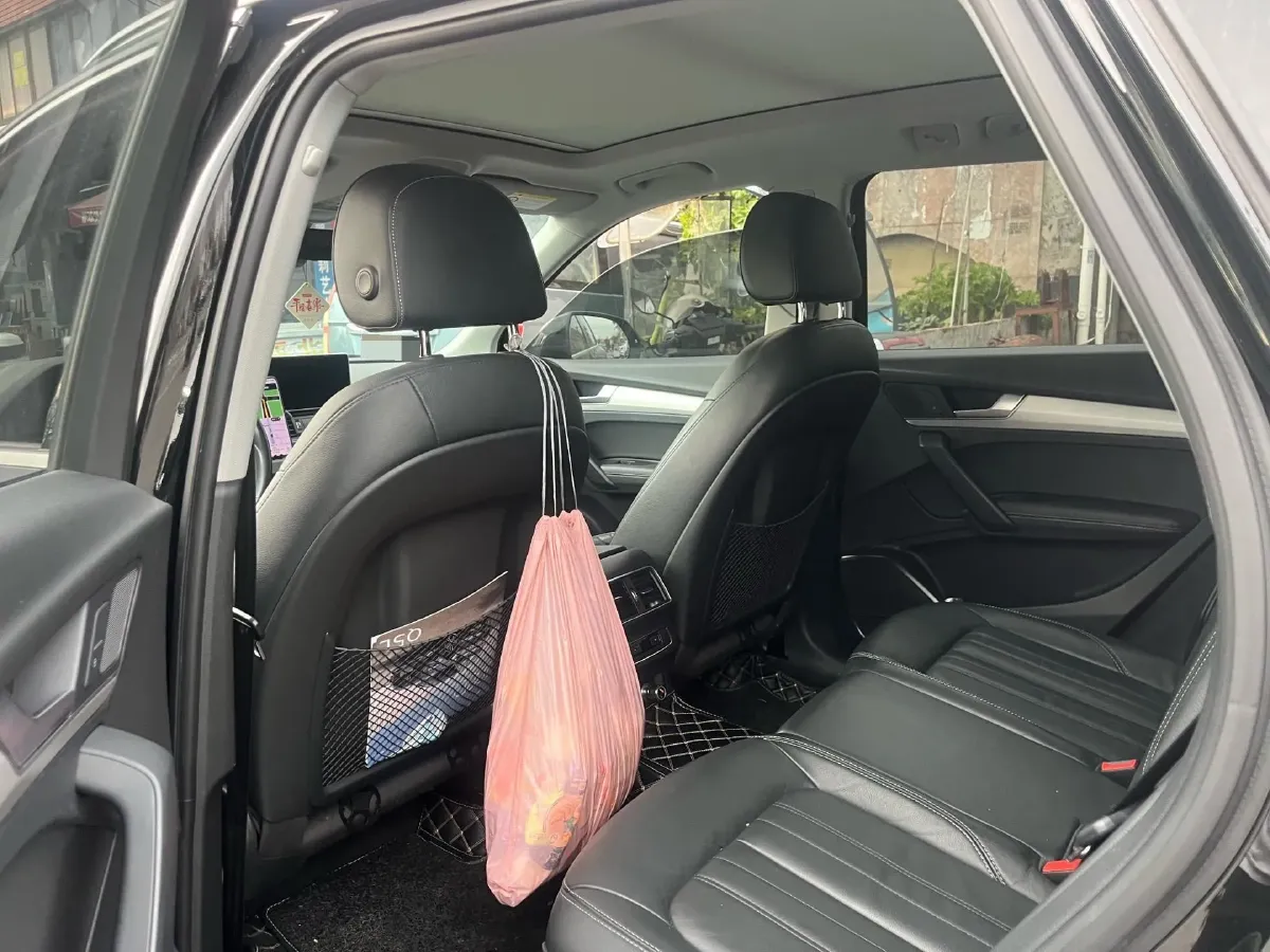 2020 Audi Q5L 2.0T 190HP L4 7DCT,autocango,china used car exporter,china ev exporter,chinese used car exporter,chinese used ev exporter