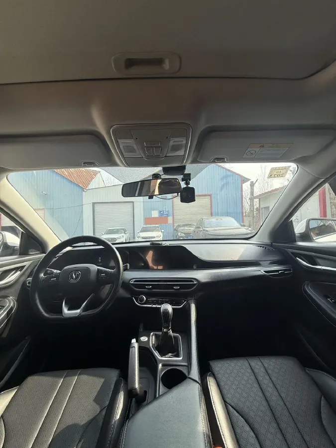 2021 ChangAn Eado 1.6L 128HP L4 5MT,autocango,china used car exporter,china ev exporter,chinese used car exporter,chinese used ev exporter