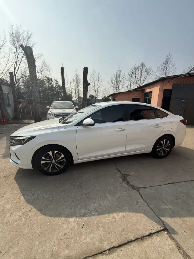 2021 ChangAn Eado 1.6L 128HP L4 5MT,autocango,china used car exporter,china ev exporter,chinese used car exporter,chinese used ev exporter