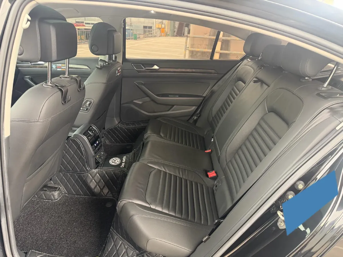 2019 Volkswagen Magotan 2.0T 186HP L4 7DCT,autocango,china used car exporter,china ev exporter,chinese used car exporter,chinese used ev exporter