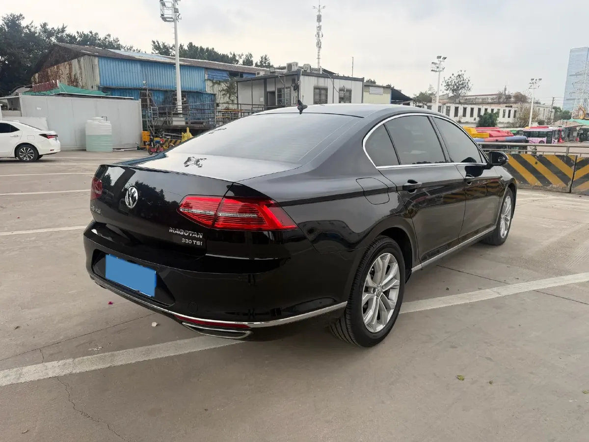 2019 Volkswagen Magotan 2.0T 186HP L4 7DCT,autocango,china used car exporter,china ev exporter,chinese used car exporter,chinese used ev exporter
