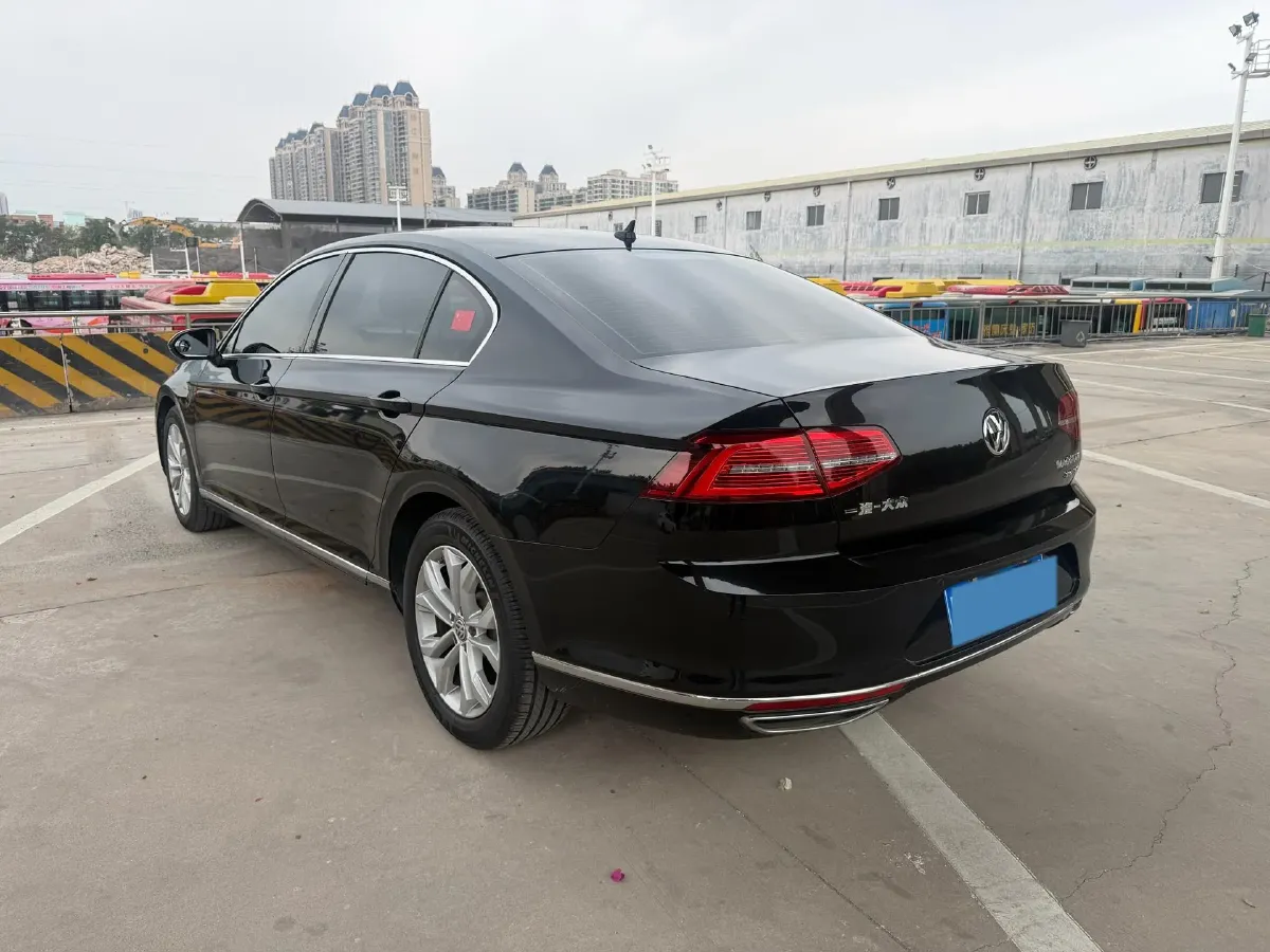2019 Volkswagen Magotan 2.0T 186HP L4 7DCT,autocango,china used car exporter,china ev exporter,chinese used car exporter,chinese used ev exporter
