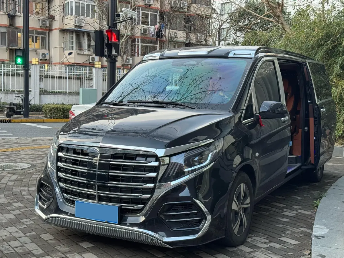 2024 Mercedes-Benz Vito 2.0T 231HP L4 9AT,autocango,china used car exporter,china ev exporter,chinese used car exporter,chinese used ev exporter