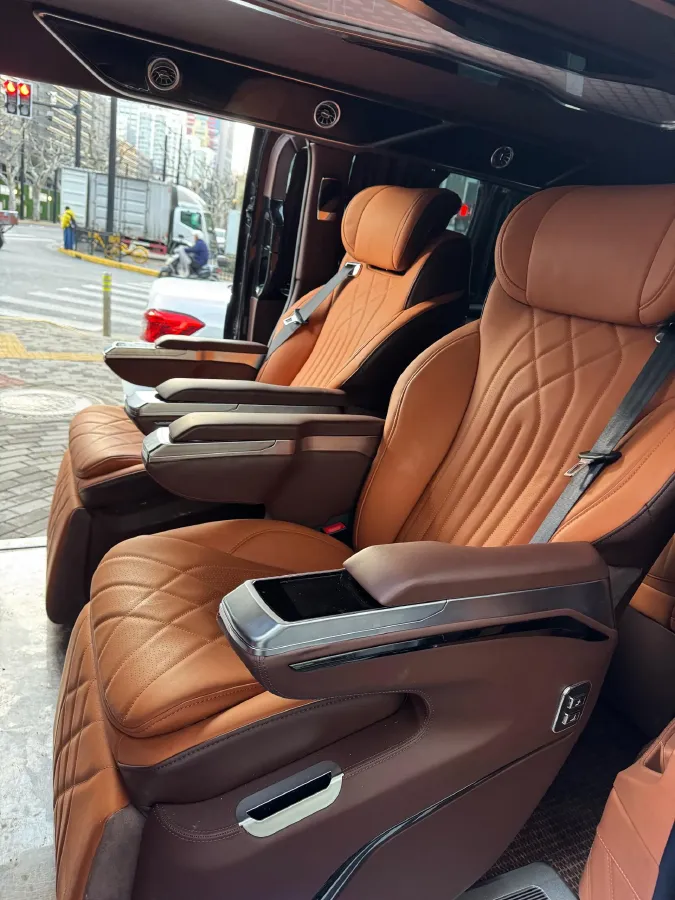 2024 Mercedes-Benz Vito 2.0T 231HP L4 9AT,autocango,china used car exporter,china ev exporter,chinese used car exporter,chinese used ev exporter